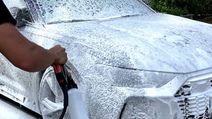Lavage mousse carrosserie - Extérieur Confort